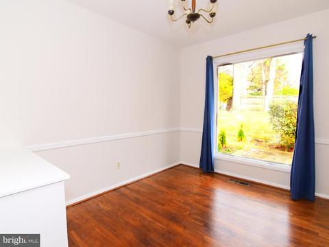 6107 Frontier Dr, Springfield, VA 22150 photo 4