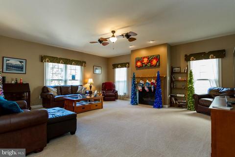 18502 Quantico Gateway Dr, Triangle, VA 22172 photo 10