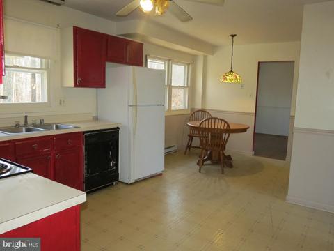 693 Arbor Dr, Westminster, MD 21158 photo 14