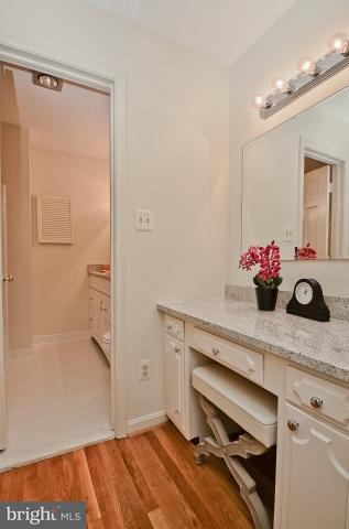 8019 Agin Ct, Mclean, VA 22102 photo 16