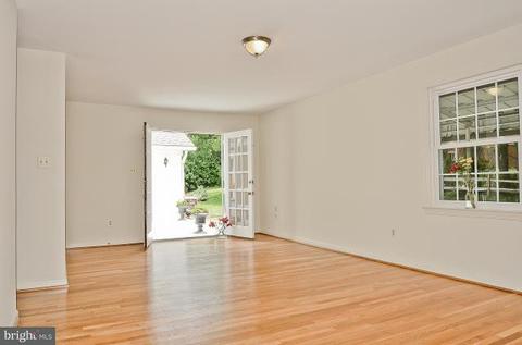 8019 Agin Ct, Mclean, VA 22102 photo 7