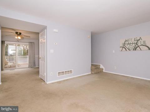 348 Logan Dr, Westminster, MD 21157 photo 9