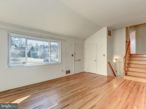 6822 Dean Dr, Mclean, VA 22101 photo 3