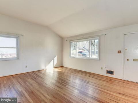 6822 Dean Dr, Mclean, VA 22101 photo 2