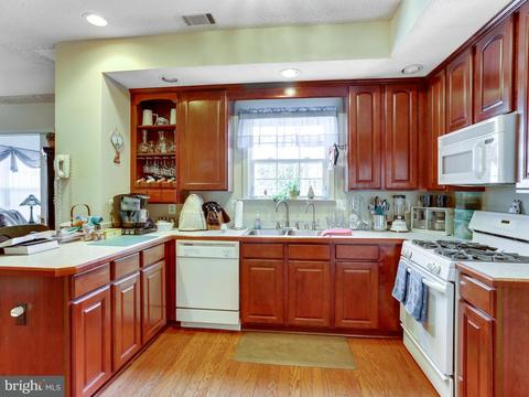 2682 Cotoneaster Ct, Waldorf, MD 20601 photo 4