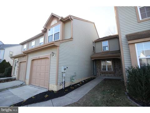 90 Kettlebrook Dr, Mount Laurel, NJ 08054 photo 1