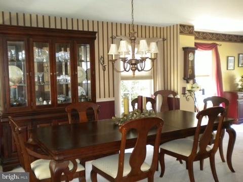 57 Kristopher Dr, Hamilton, NJ 08620 photo 2