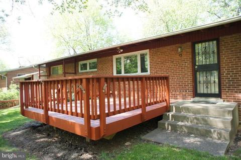 6823 Old Chesterbrook Rd, Mclean, VA 22101 photo 1