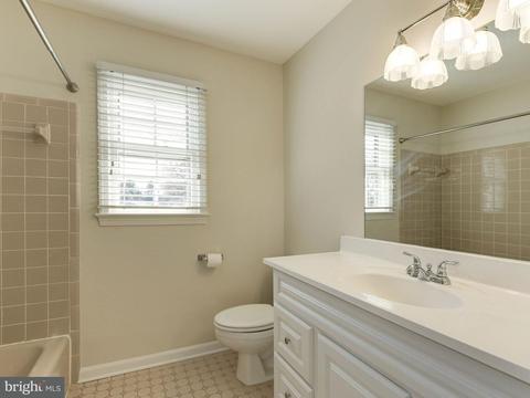 7111 Davis Ct, Mclean, VA 22101 photo 18