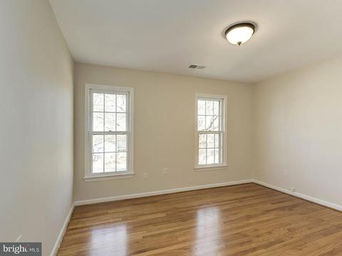 7111 Davis Ct, Mclean, VA 22101 photo 15