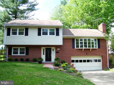 6153 Kellogg Dr, Mclean, VA 22101 photo 1