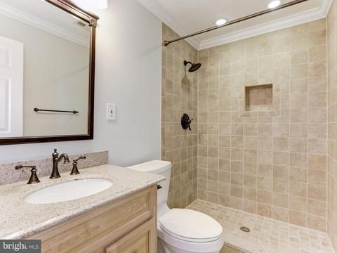 2021 Golf Course Dr, Reston, VA 20191 photo 21