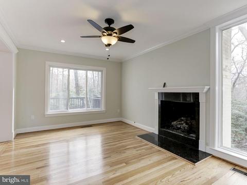 2021 Golf Course Dr, Reston, VA 20191 photo 9