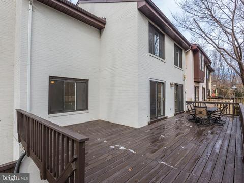 2021 Golf Course Dr, Reston, VA 20191 photo 25