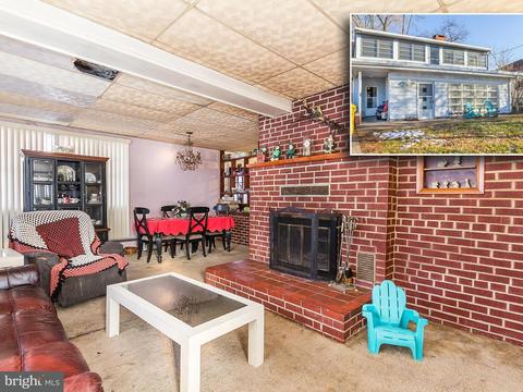 7665 Berry Dr, Pasadena, MD 21122 photo 1