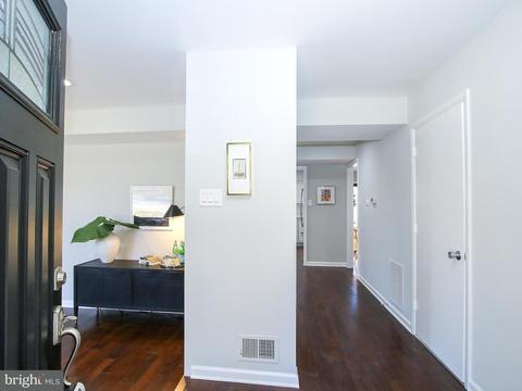 9011 2nd Ave, Silver Spring, MD 20910 photo 2