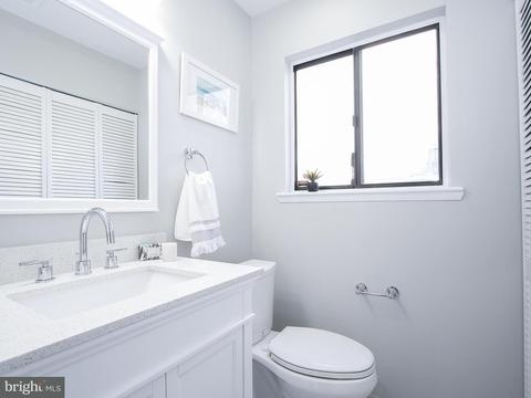 9011 2nd Ave, Silver Spring, MD 20910 photo 16