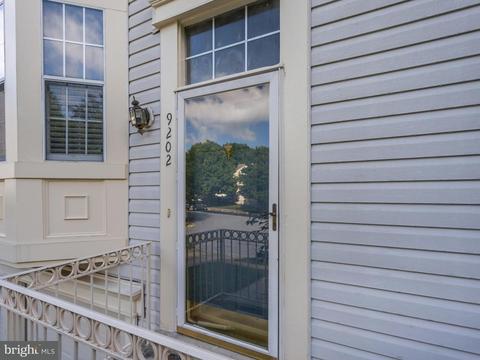 9202 Brewington Ln, Laurel, MD 20723 photo 4