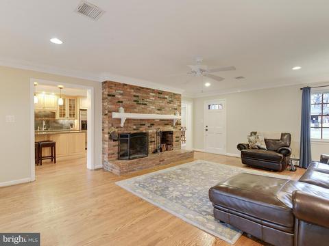 1424 Laburnum St, Mclean, VA 22101 photo 6
