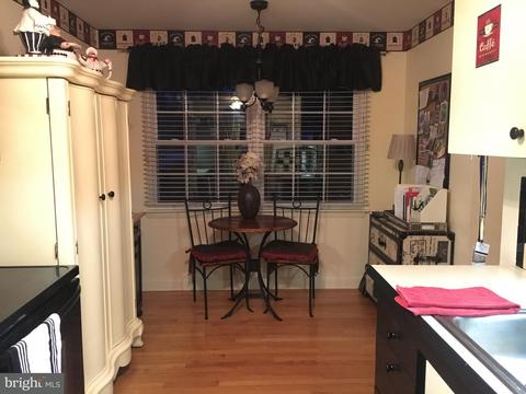 312 Bishop Ct, Westminster, MD 21157 photo 9