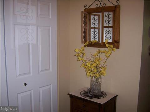 82 E Thomas Ct, Kennett Square, PA 19348 photo 4