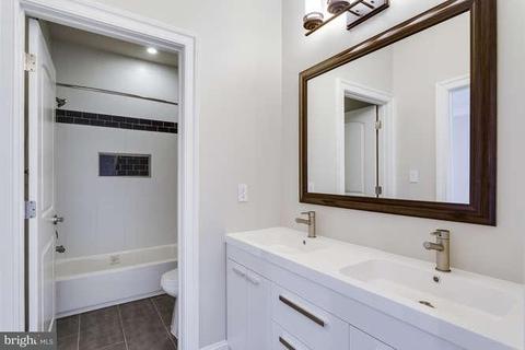 6828 Dean Dr, Mclean, VA 22101 photo 19