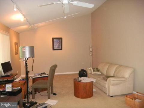 11227 Bybee St, Silver Spring, MD 20902 photo 2