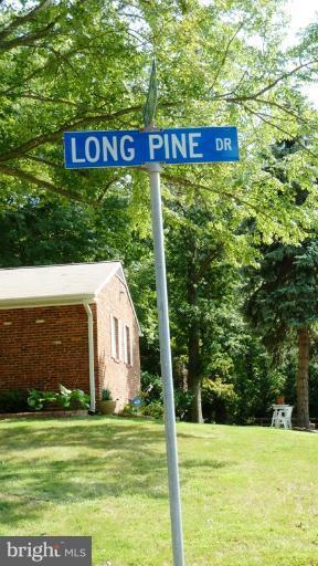 7435 Long Pine Dr, Springfield, VA 22151 photo 8