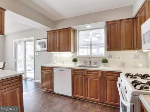 5400 Clifton St, Springfield, VA 22151 photo 8