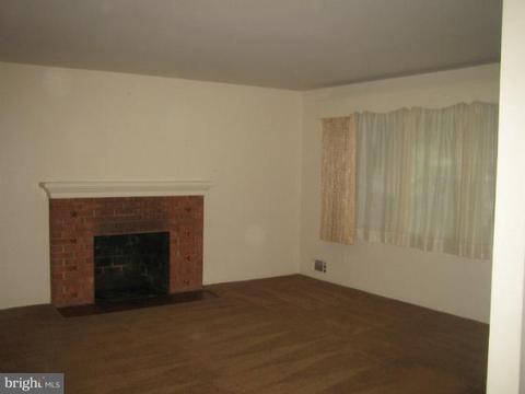 8120 Drayton Ln, Springfield, VA 22151 photo 4