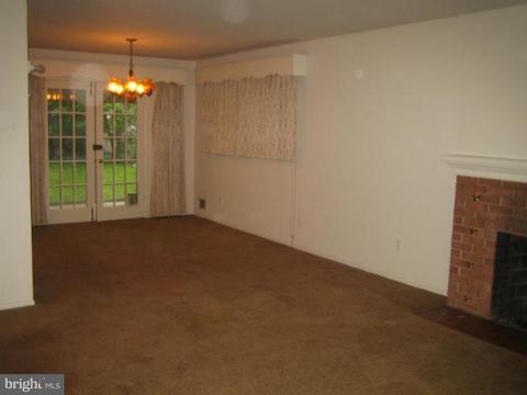 8120 Drayton Ln, Springfield, VA 22151 photo 5