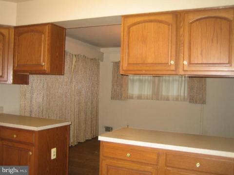 8120 Drayton Ln, Springfield, VA 22151 photo 11