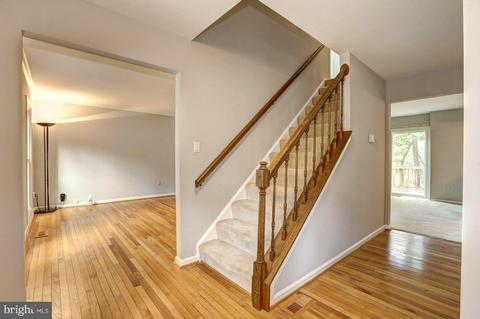 1510 Featherwood St, Silver Spring, MD 20904 photo 3