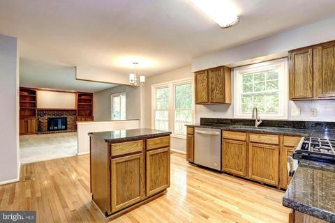 1510 Featherwood St, Silver Spring, MD 20904 photo 7