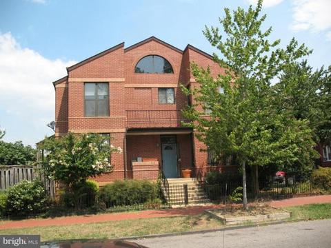 910 G St NE, Washington, DC 20002 photo 1
