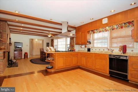 917 Lynton Pl, Mclean, VA 22102 photo 4