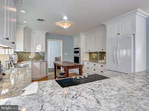 315 Bay Front Dr, Pasadena, MD 21122 photo 11