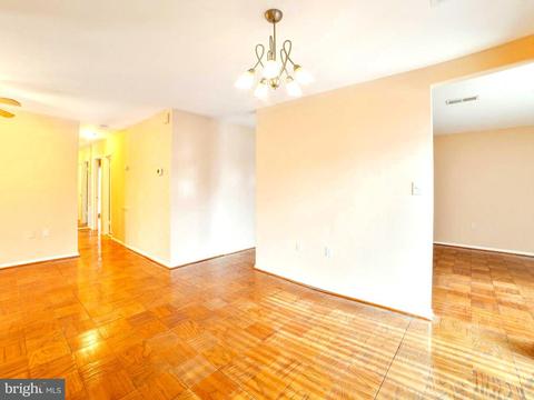 2210 Greenery Ln #202, Silver Spring, MD 20906 photo 9
