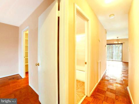 2210 Greenery Ln #202, Silver Spring, MD 20906 photo 24
