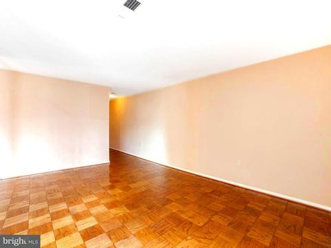 2210 Greenery Ln #202, Silver Spring, MD 20906 photo 7