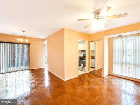2210 Greenery Ln #202, Silver Spring, MD 20906 photo 3