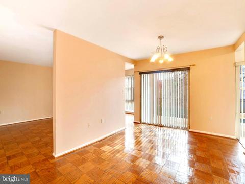 2210 Greenery Ln #202, Silver Spring, MD 20906 photo 10