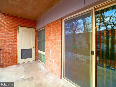 2210 Greenery Ln #202, Silver Spring, MD 20906 photo 15