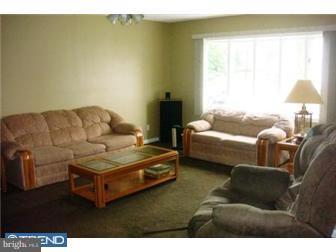 417 Smith Ln, Mount Holly, NJ 08060 photo 2