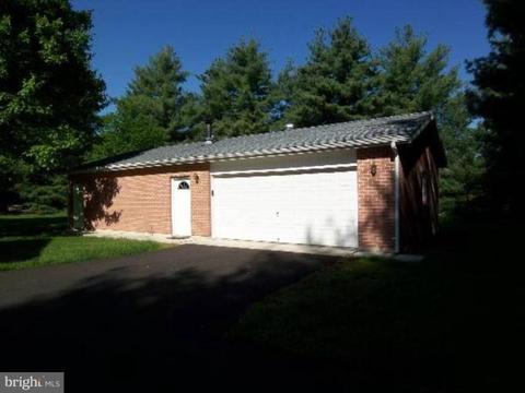 838 Colston Dr, Falling Waters, WV 25419 photo 1