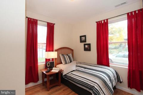 301 Seaton Pl NE #4, Washington, DC 20002 photo 5