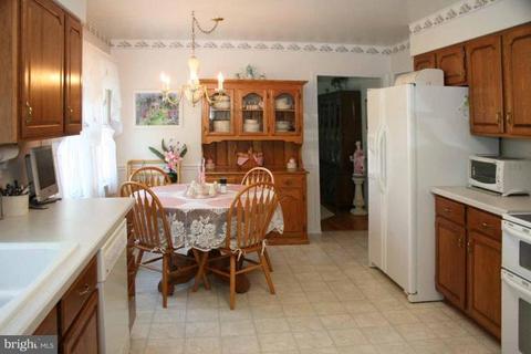 718 Spring Mills Rd, Westminster, MD 21157 photo 7