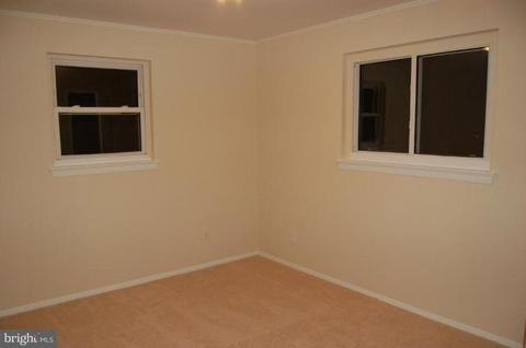 7402 Bath St, Springfield, VA 22150 photo 1
