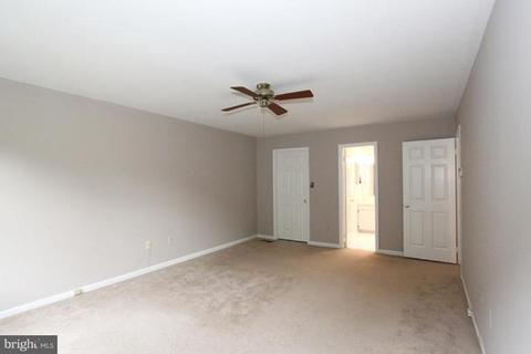 6610 Briar Hill Ct, Mclean, VA 22101 photo 1