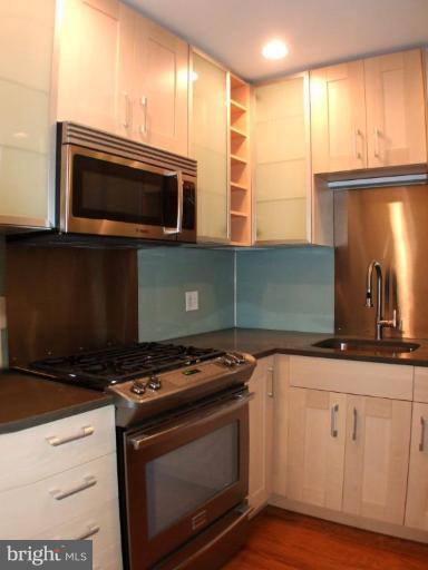 328 6th St SE, Washington, DC 20003 photo 7